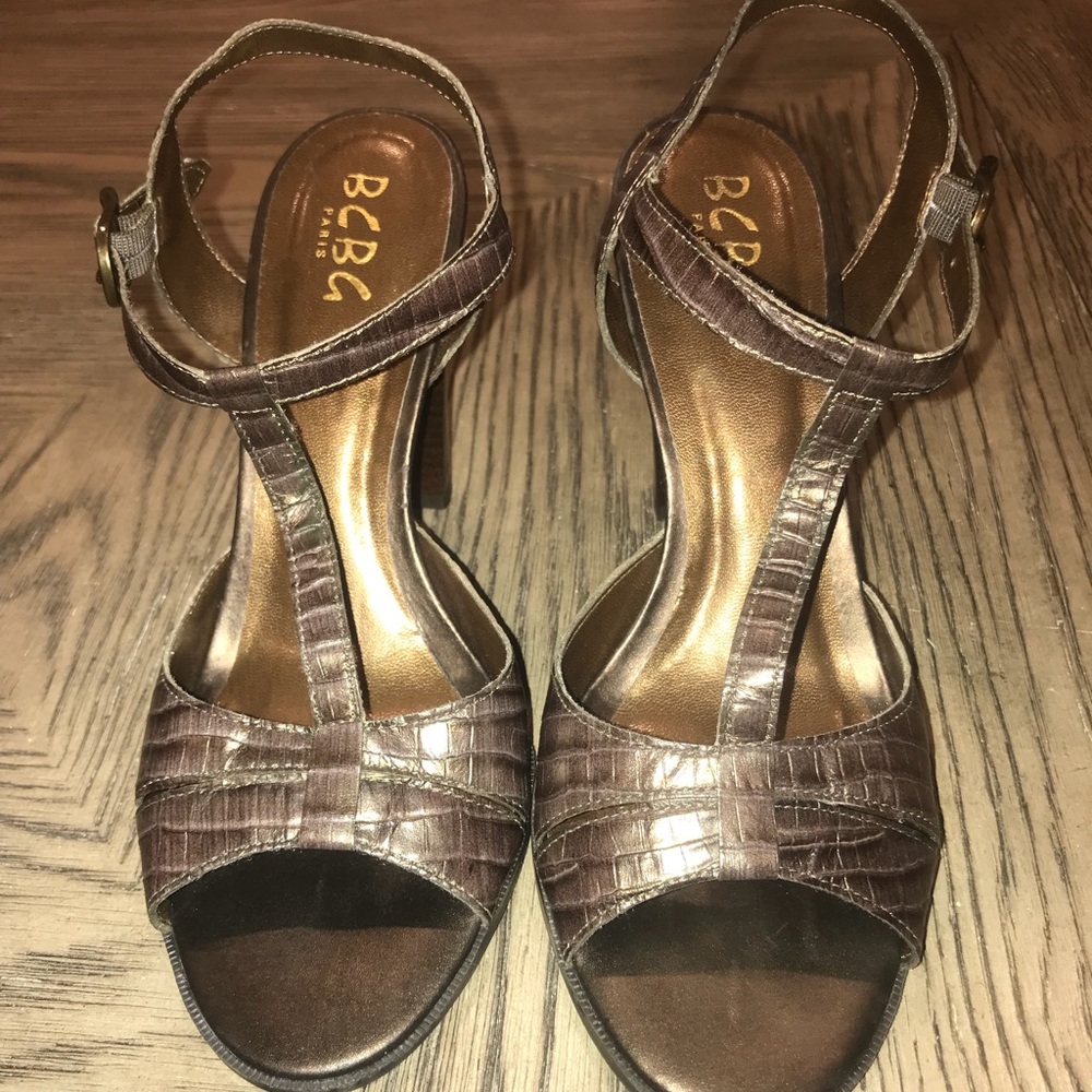 NWOT BCBG Paris heels